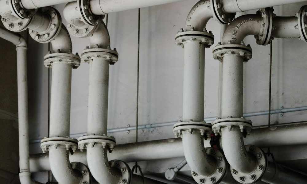 well pressure tank and system pipework